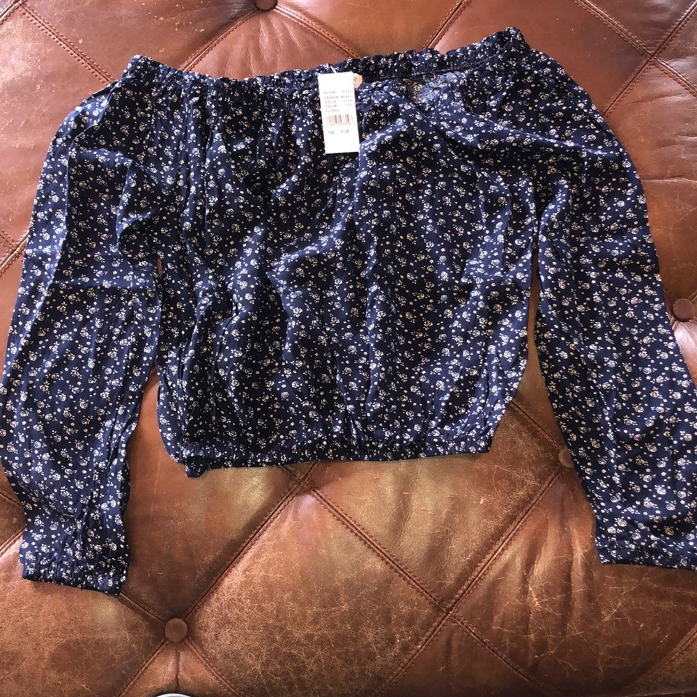 Pacsun long sleeve slightly cropped shirt
